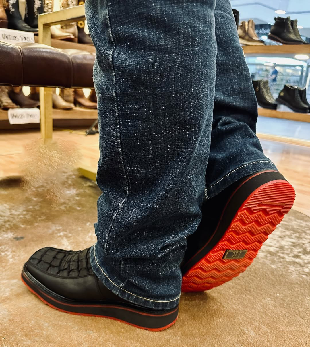 Pirarucu Leather Botin With 3D Lightweight Soles - Square Toe